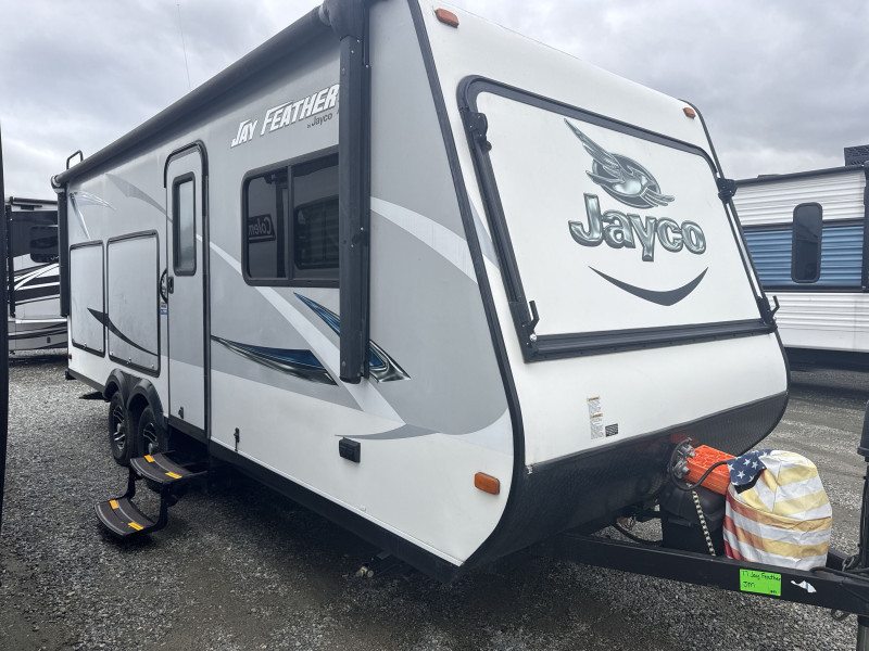 Used / 2017 JAYCO    JAY FEATHER 20XTG
