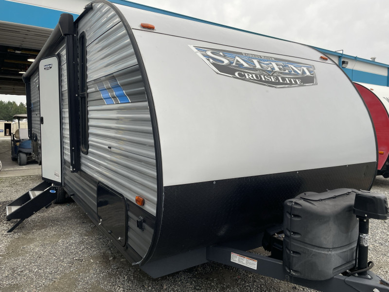 Used / 2022 FOREST RIVER    SALEM CRUISE LITE 261BHXL